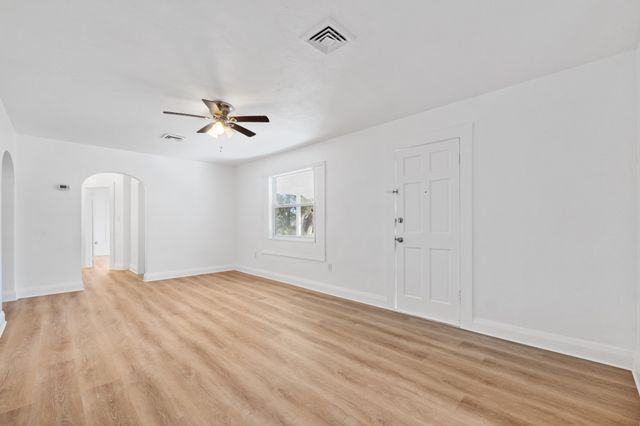 514 S 7th St, Lake Wales, FL 3385316