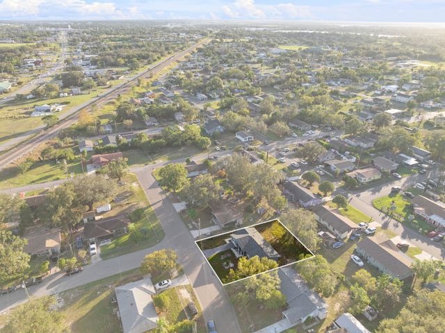 2108 Lemon Street Haines City, FL6 (lot lines)
