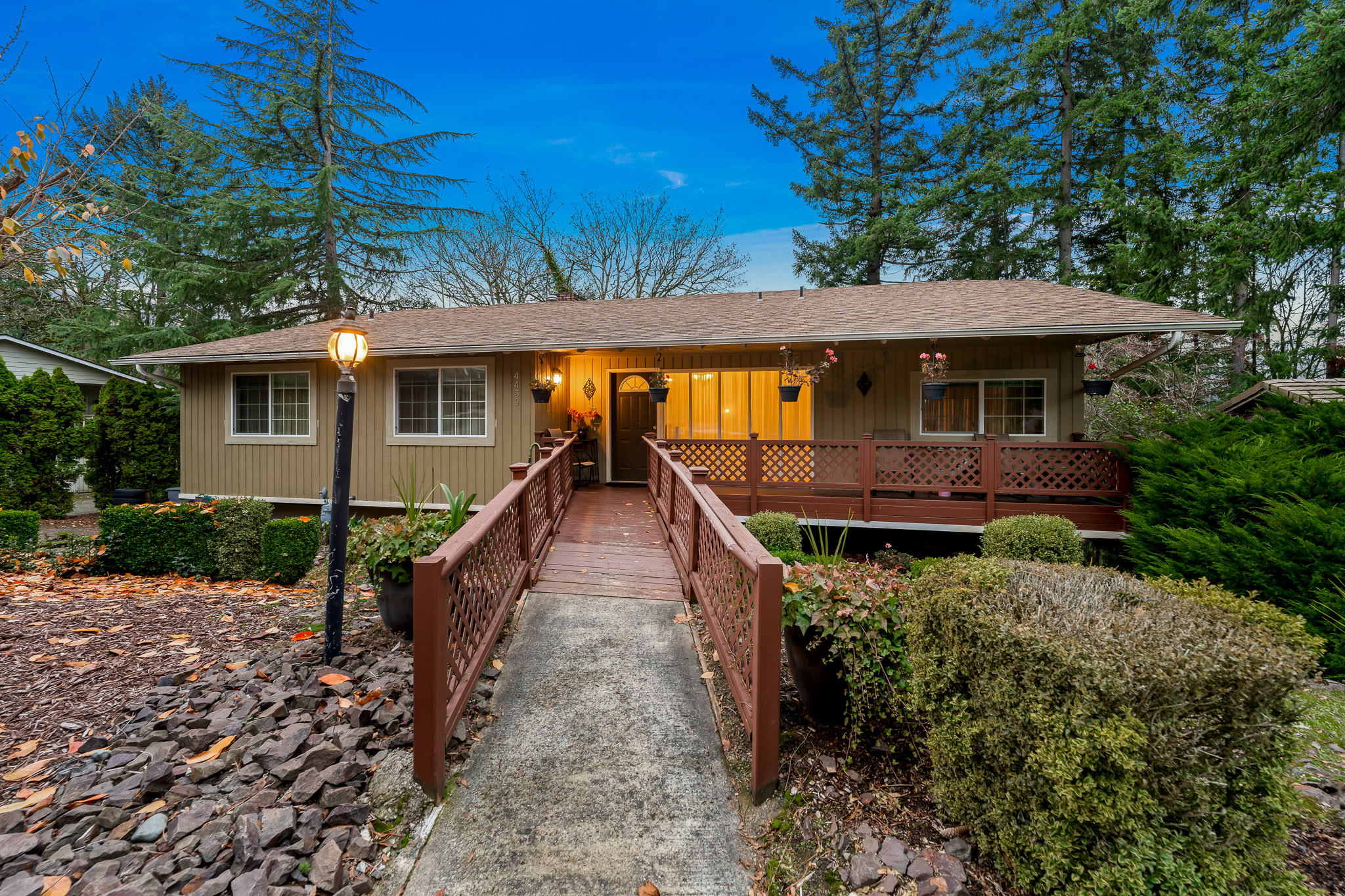 Private  | Purpose-built Facility 