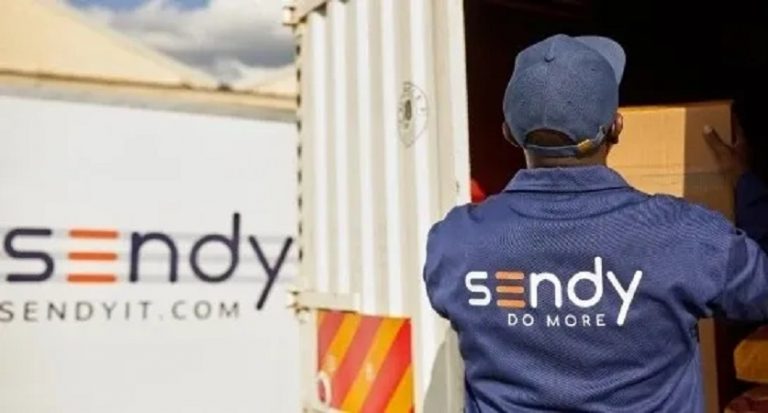 Man wearing shirt with Sendy logo