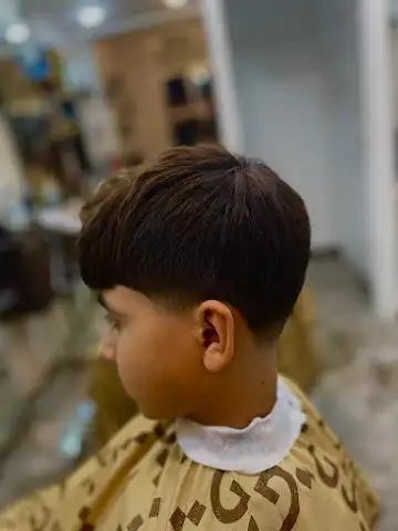 Roma 1 Barber 2