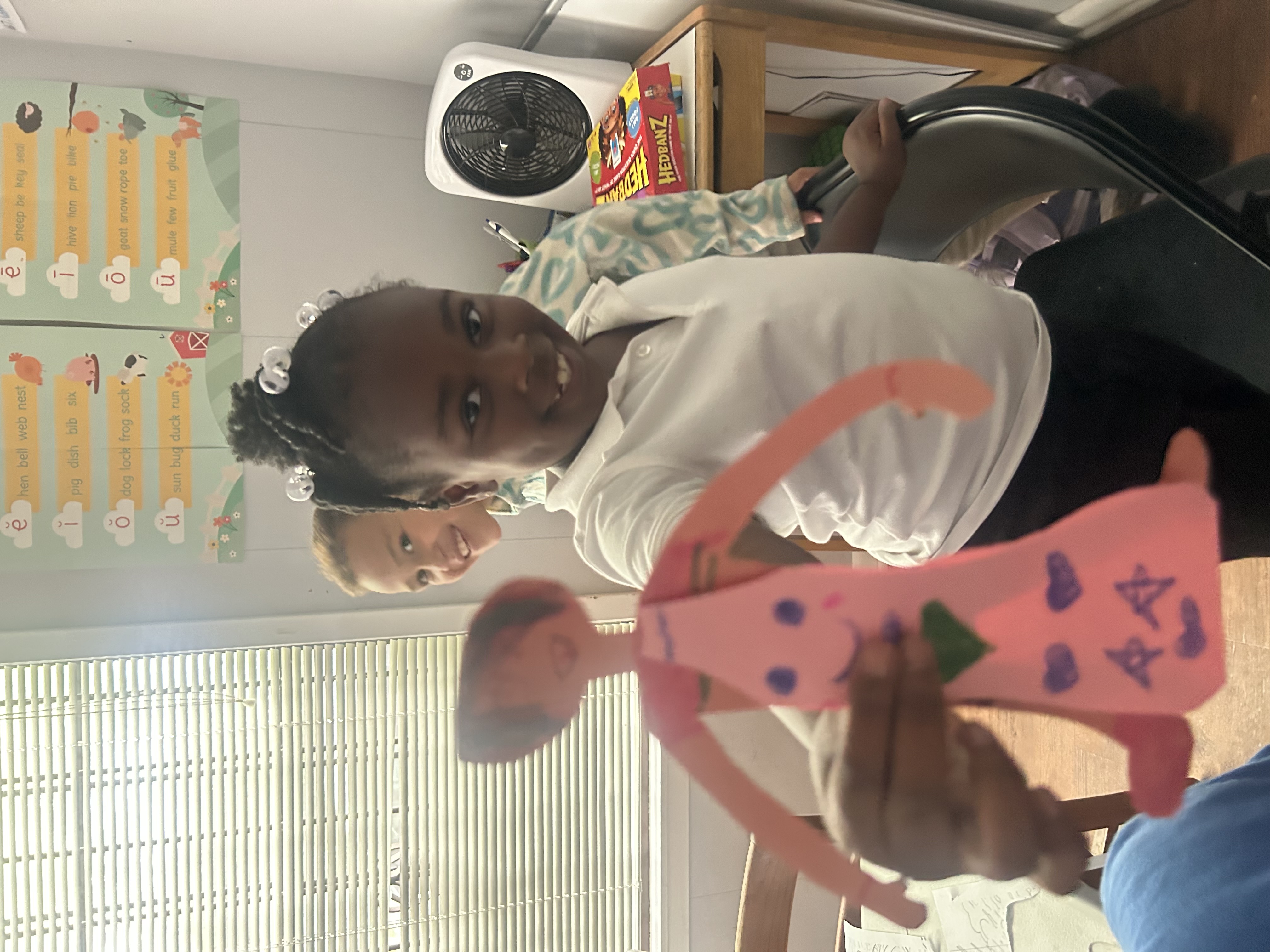 🧵 Paper Doll Designers in Action! 🎨