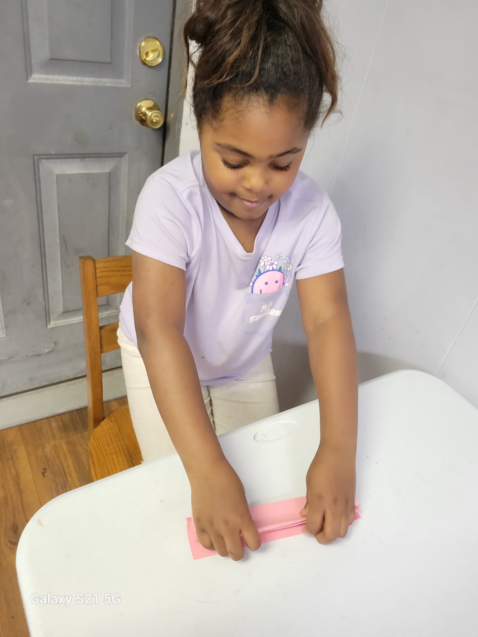 Summer 2023 Fun and Creativity at Our Tutoring Program: Students Delight in Making Colorful Paper Fans!