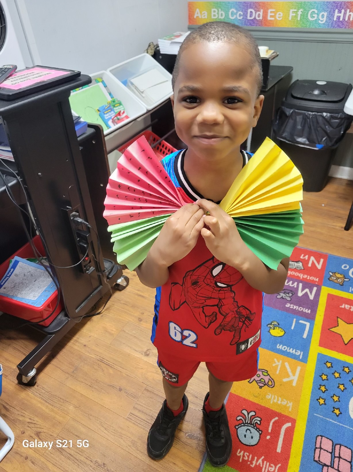 Summer 2023 Fun and Creativity at Our Tutoring Program: Students Delight in Making Colorful Paper Fans!
