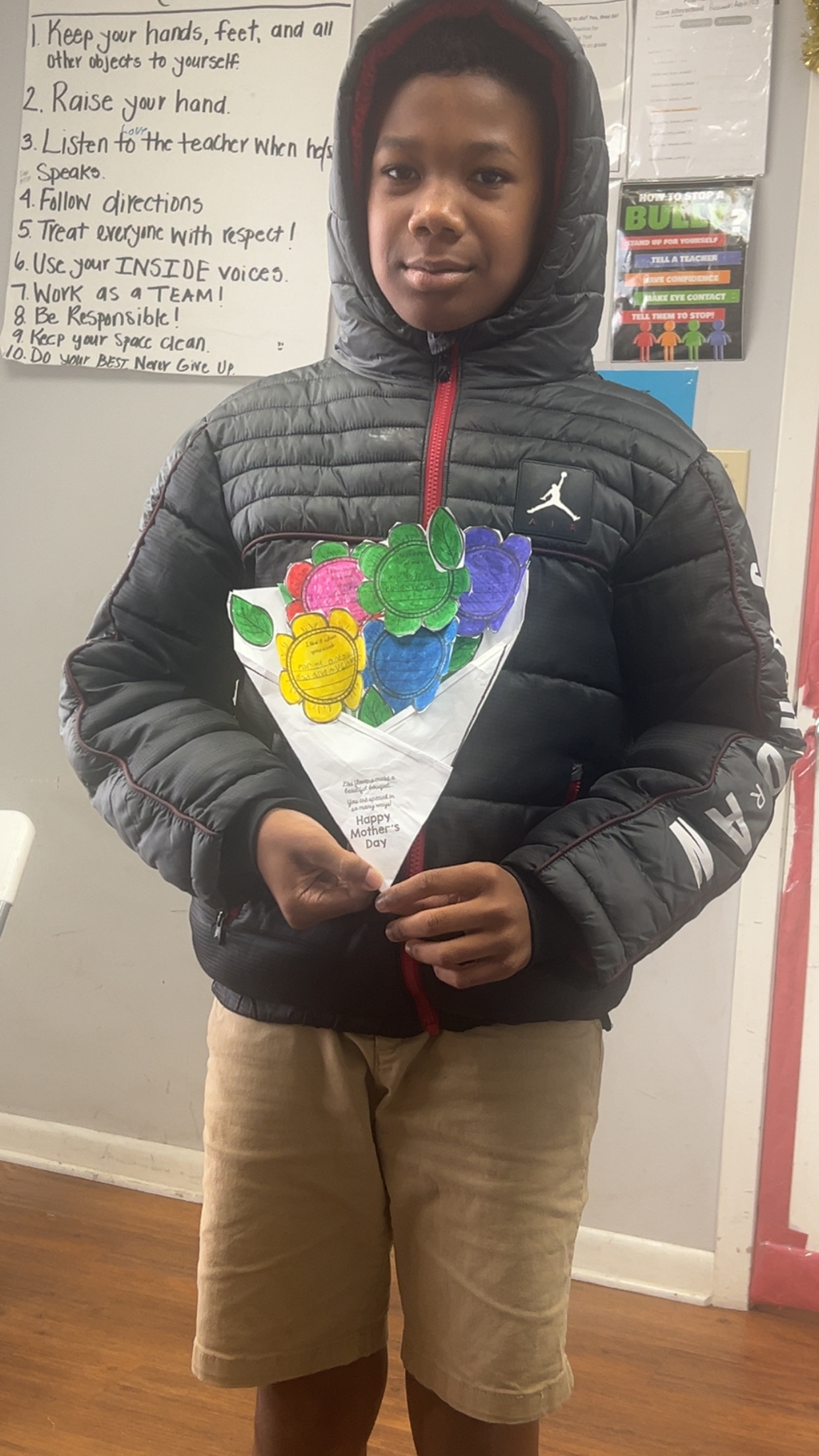 💐 Antwane’s Heartfelt Bouquet for Mom! 💖