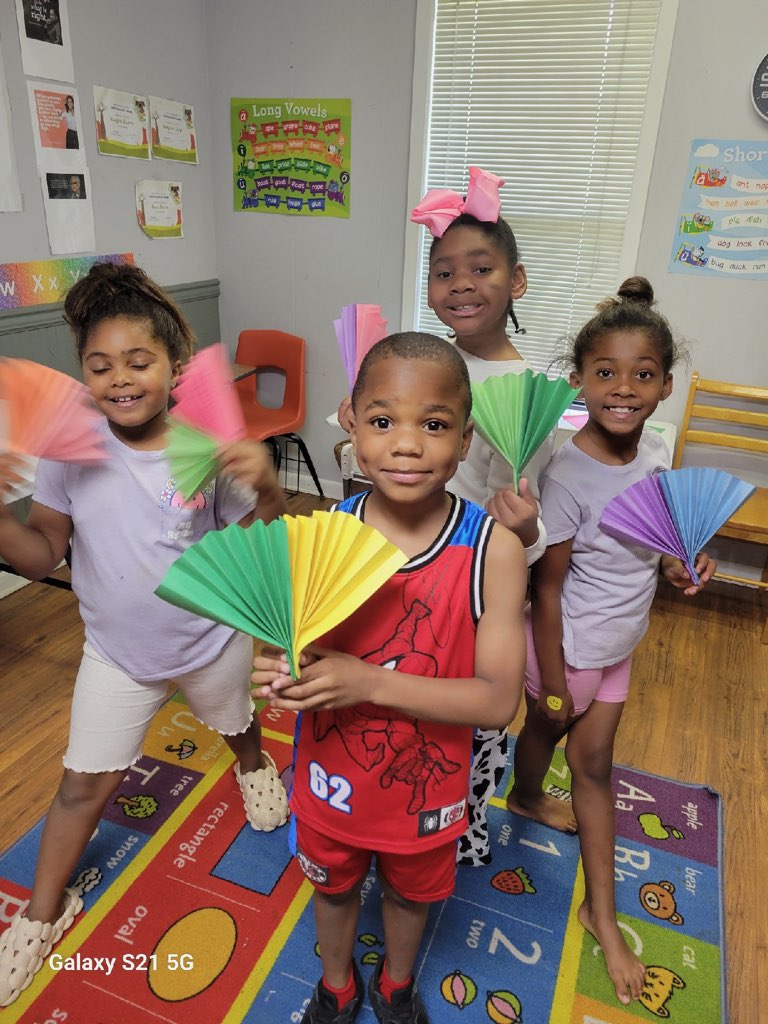 Summer 2023 Fun and Creativity at Our Tutoring Program: Students Delight in Making Colorful Paper Fans!