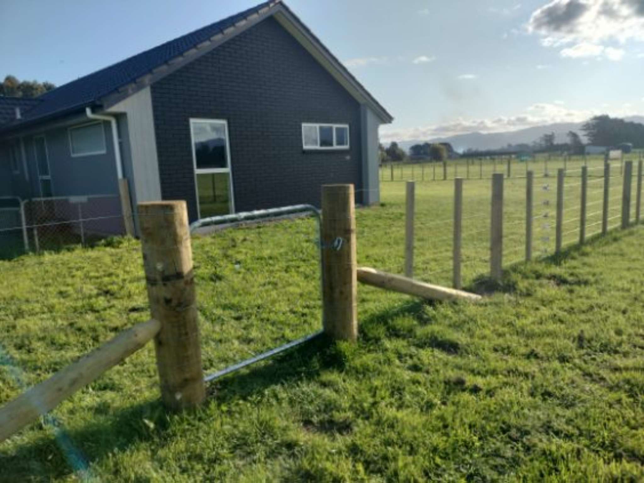 Ag Assist - Farm & Vine Fencing Contractors Ltd