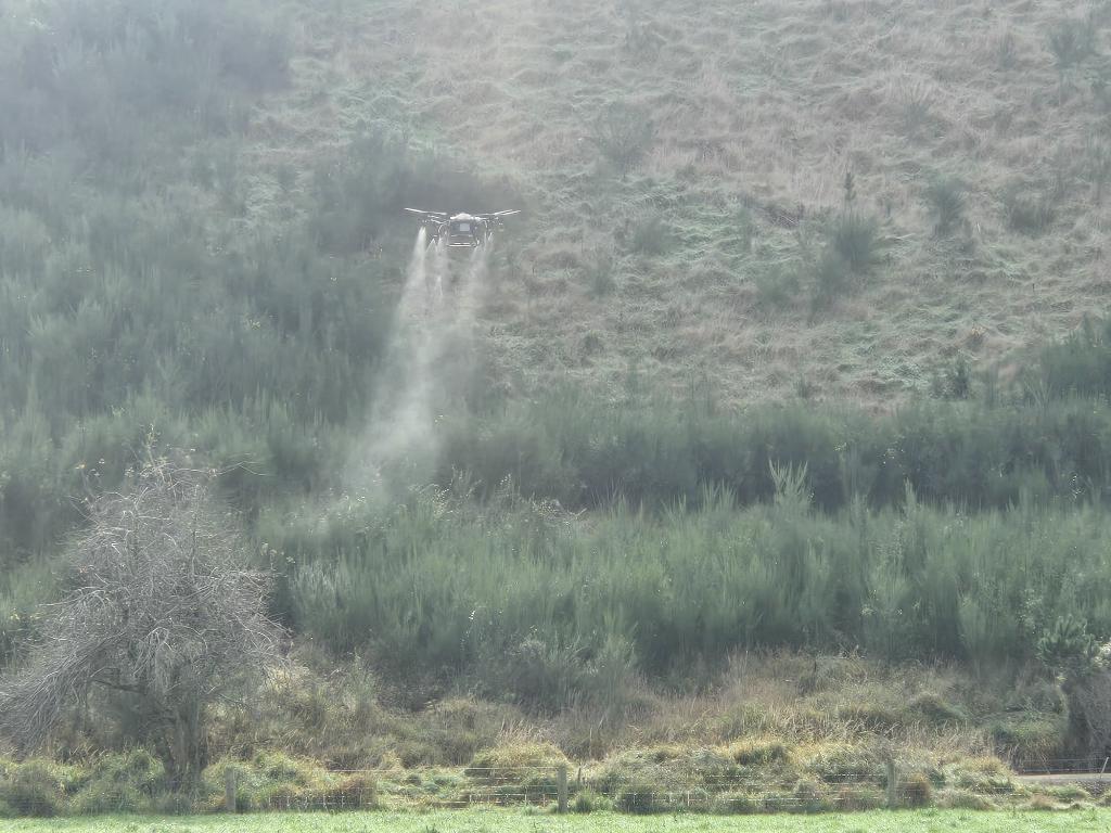 Ag Assist - Spreading, Spraying, Cover cropping, no paddock damage, very competitive rates