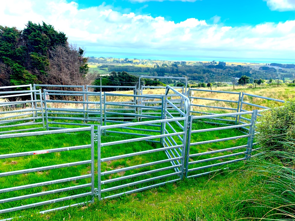 Ag Assist - FARMQUIP Cattle Yards