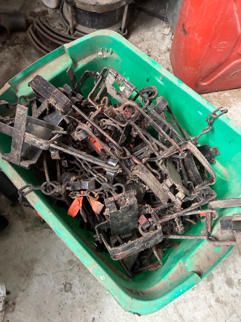 Ag Assist - Leg hold traps