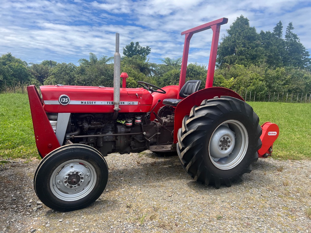 Massey Ferguson 135 Tractor with Eezemow 155