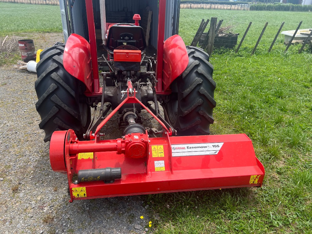 Ag Assist - Massey Ferguson 135 Tractor with Eezemow 155