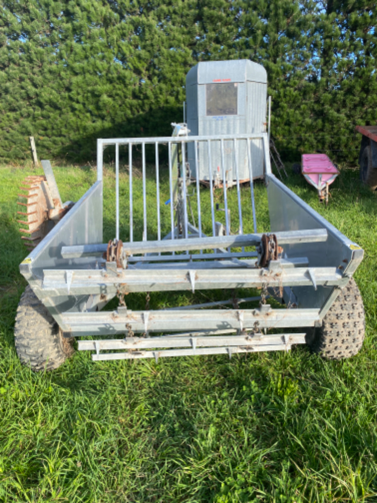 Ag Assist - Giltrap bale buggy