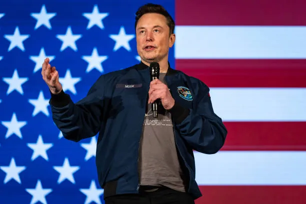 Elon Musk difende Roggero: «Condanna assurda». Scontro con il Csm, la Lega rilancia sulla legittima difesa
