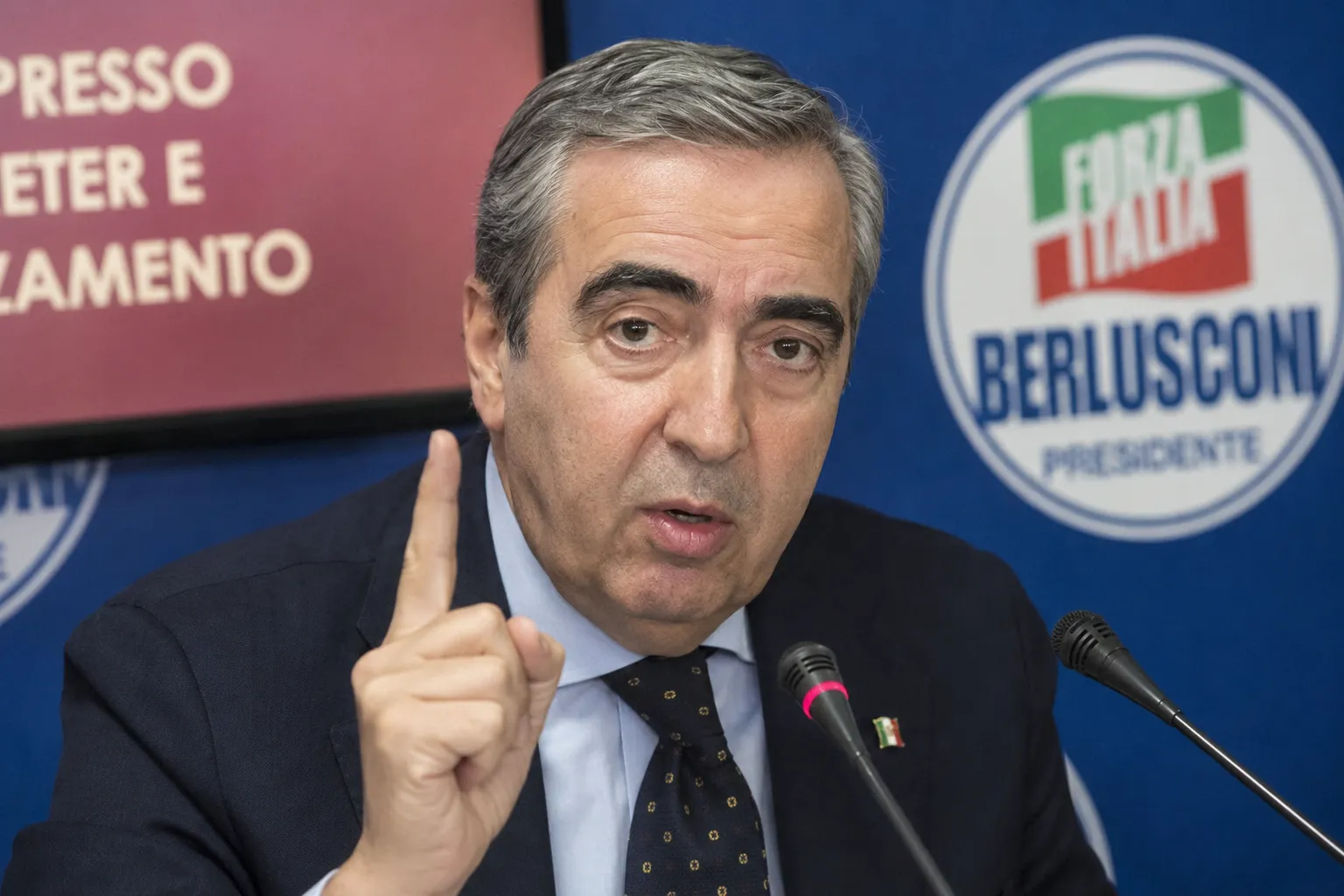 "Niente soldi ai rapinatori": Gasparri rilancia il caso Roggero e chiede lo stop ai risarcimenti