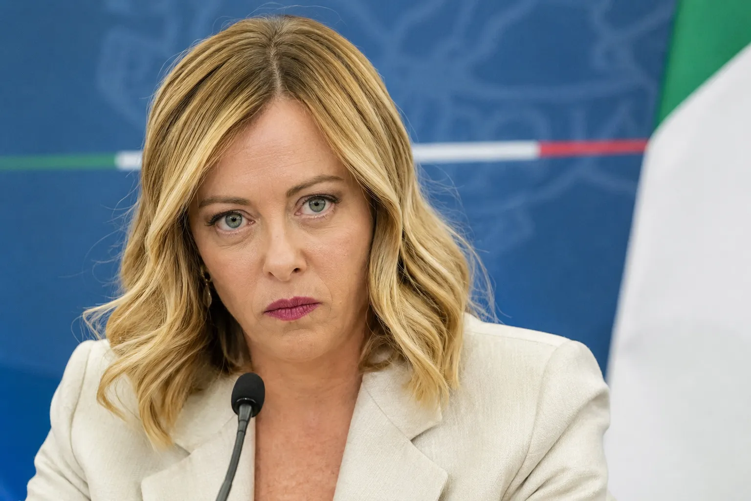 Meloni contro il sindaco di Bologna: “Ha messo sotto accusa la Polizia prima ancora della verità”