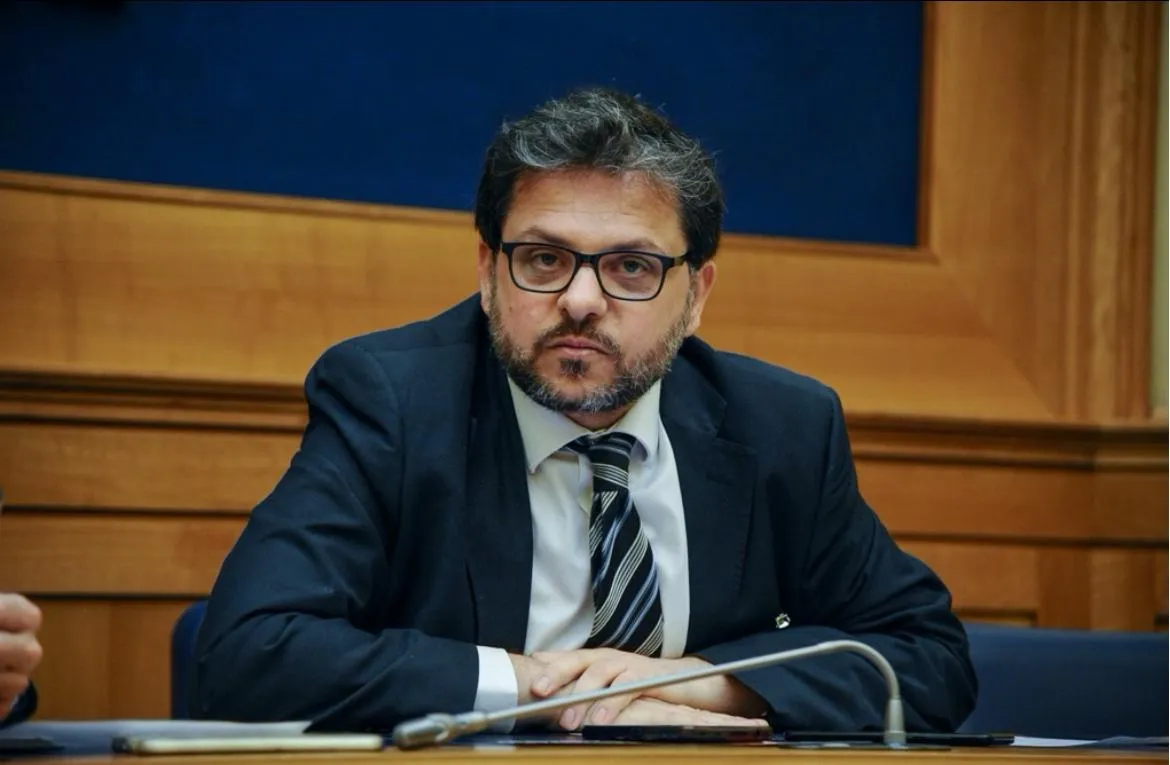 Emanuele Merlino alla guida del Nucleo tecnico per le politiche giovanili del ministro Abodi