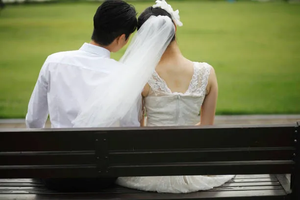 Corea del Sud, fino a 45 milioni di won per favorire matrimoni e famiglie: il piano di Busan