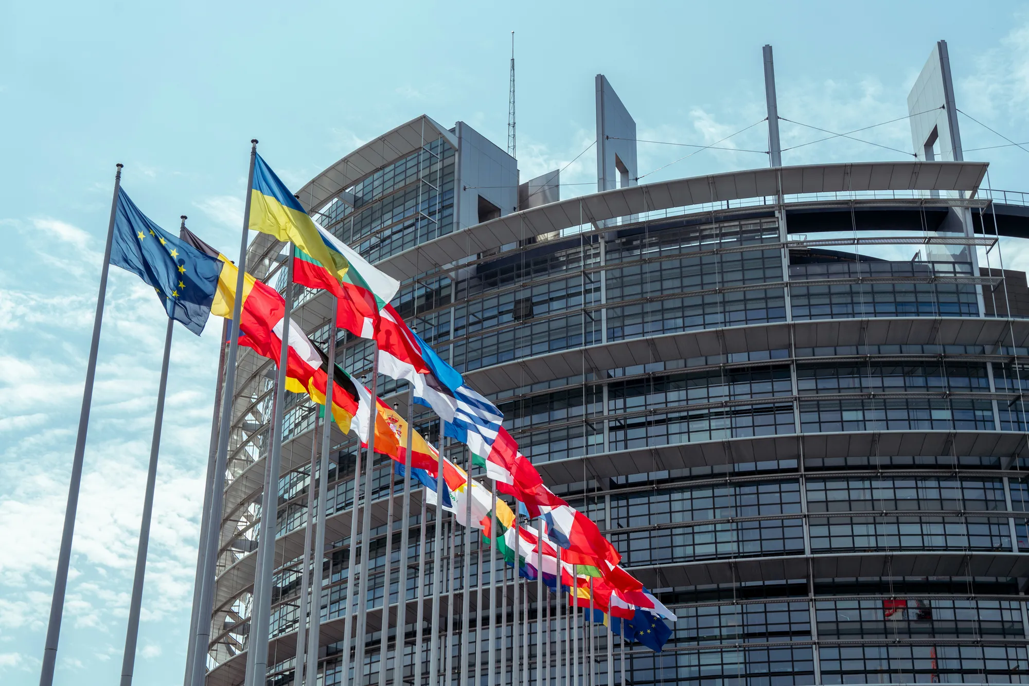 UE, arriva il Kids Act: stretta sull'accesso dei minori ai social