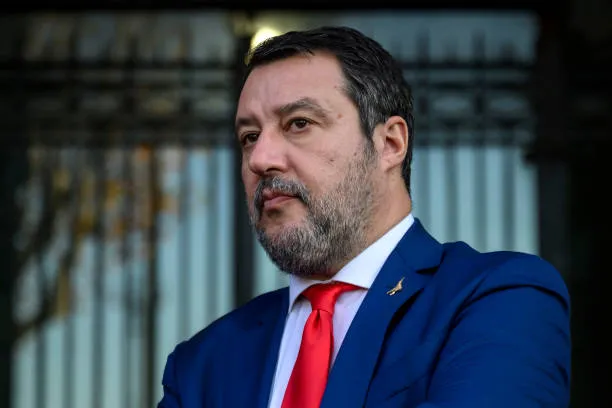 Migranti, Salvini chiede sanzioni per i sanitari sotto accusa