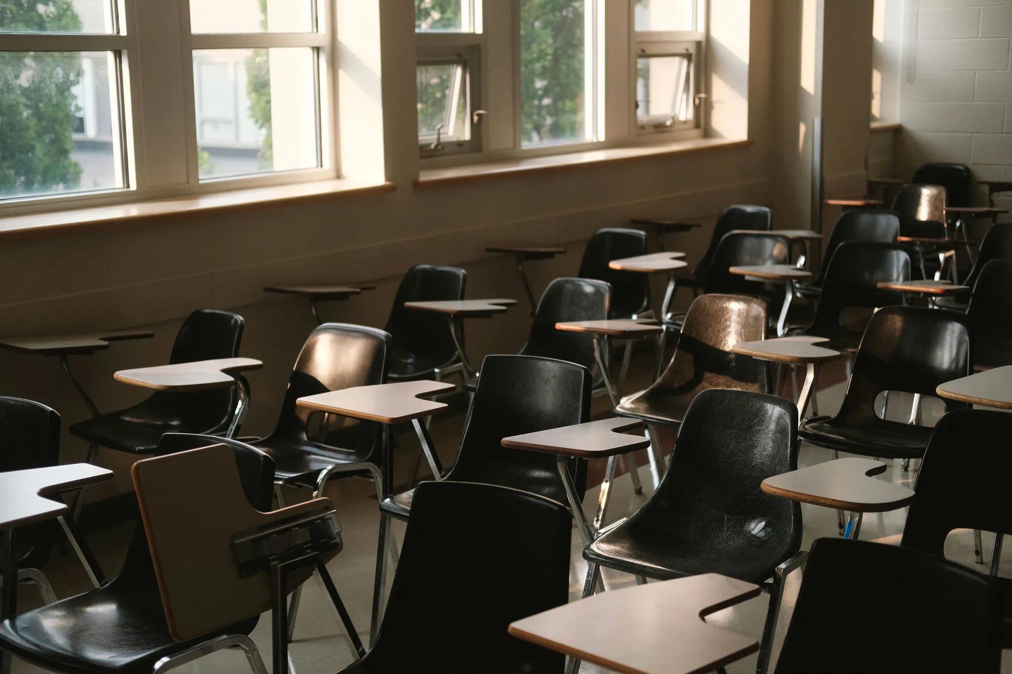 Docente ferita da un 13enne, a Roma si riapre il dibattito sui controlli a scuola