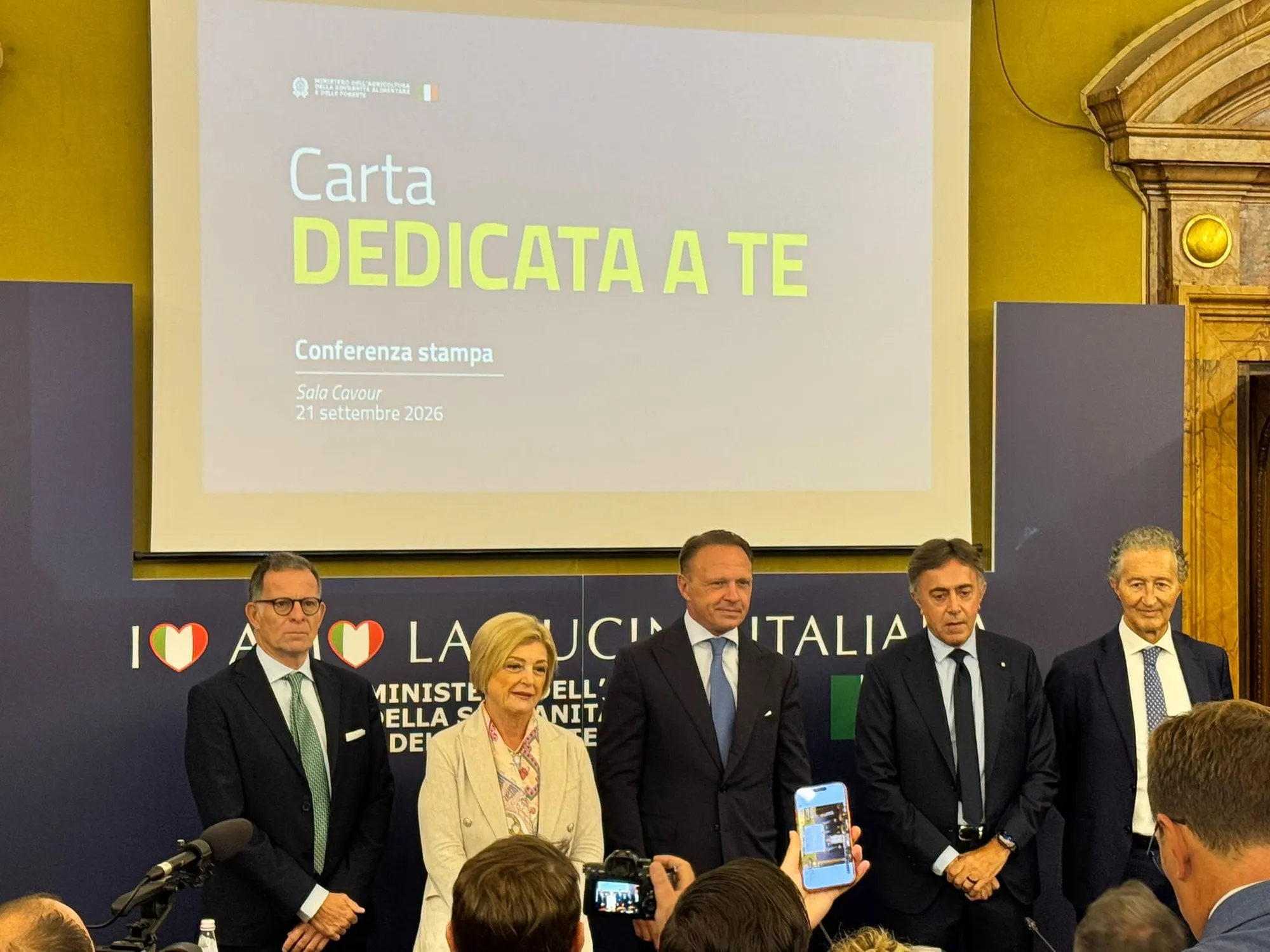 Carta Dedicata a Te, mille euro nel biennio e sconti fino al 15%: la nuova fase del sostegno alle famiglie