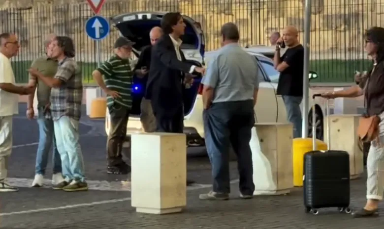 Onorato contro i tassisti furbetti a Termini, i dubbi di Santori: "Sceneggiata per Pd e legge elettorale"