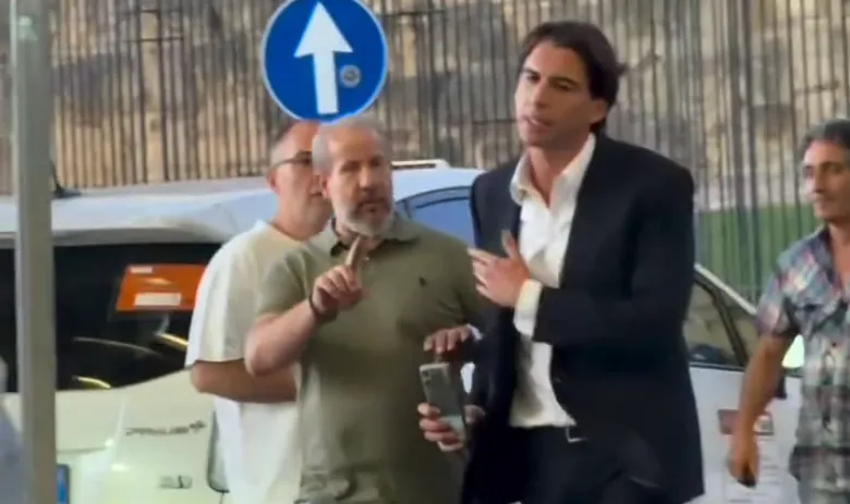 Onorato rimette in riga i tassisti scorretti, ma Santori (Lega) attacca: “Una sceneggiata, lo fa per il Pd"