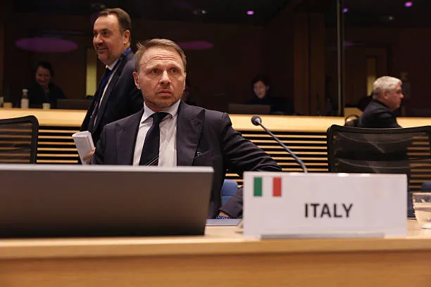 Lollobrigida, Agea chiude il cerchio sui sostegni: 2,95 miliardi destinati al mondo agricolo