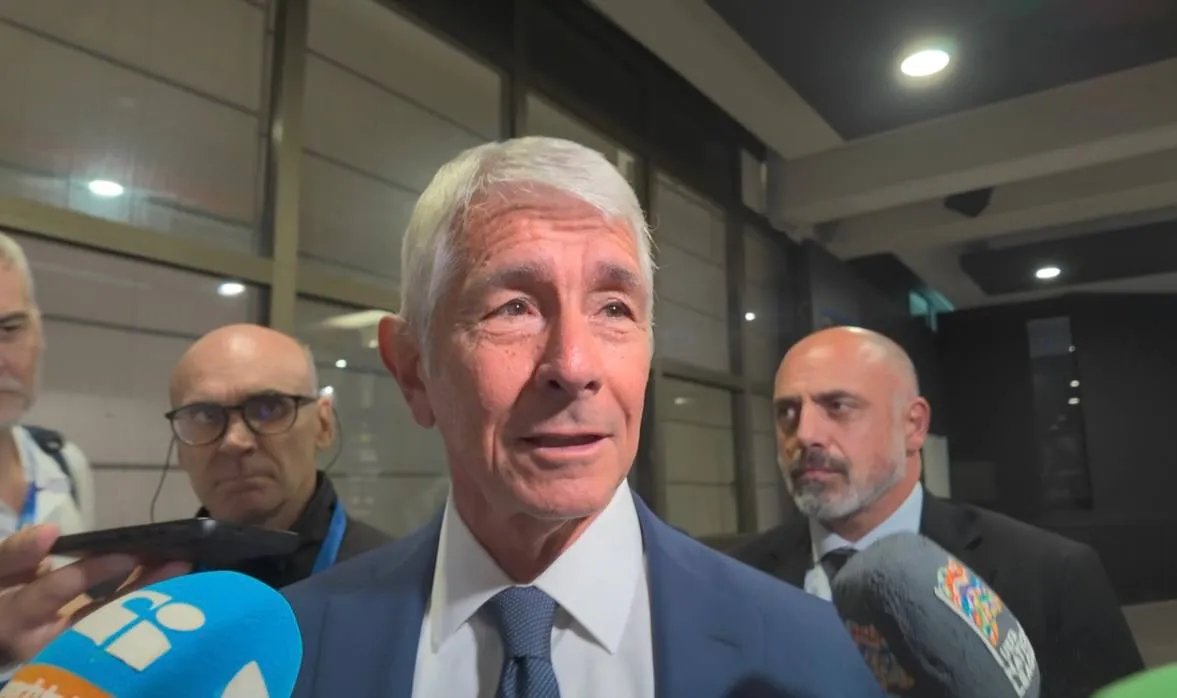 Scontro sul commissariamento della Figc, Buonfiglio e Abodi a Malagò: «Amici sì ma non complici, ci sono regole»