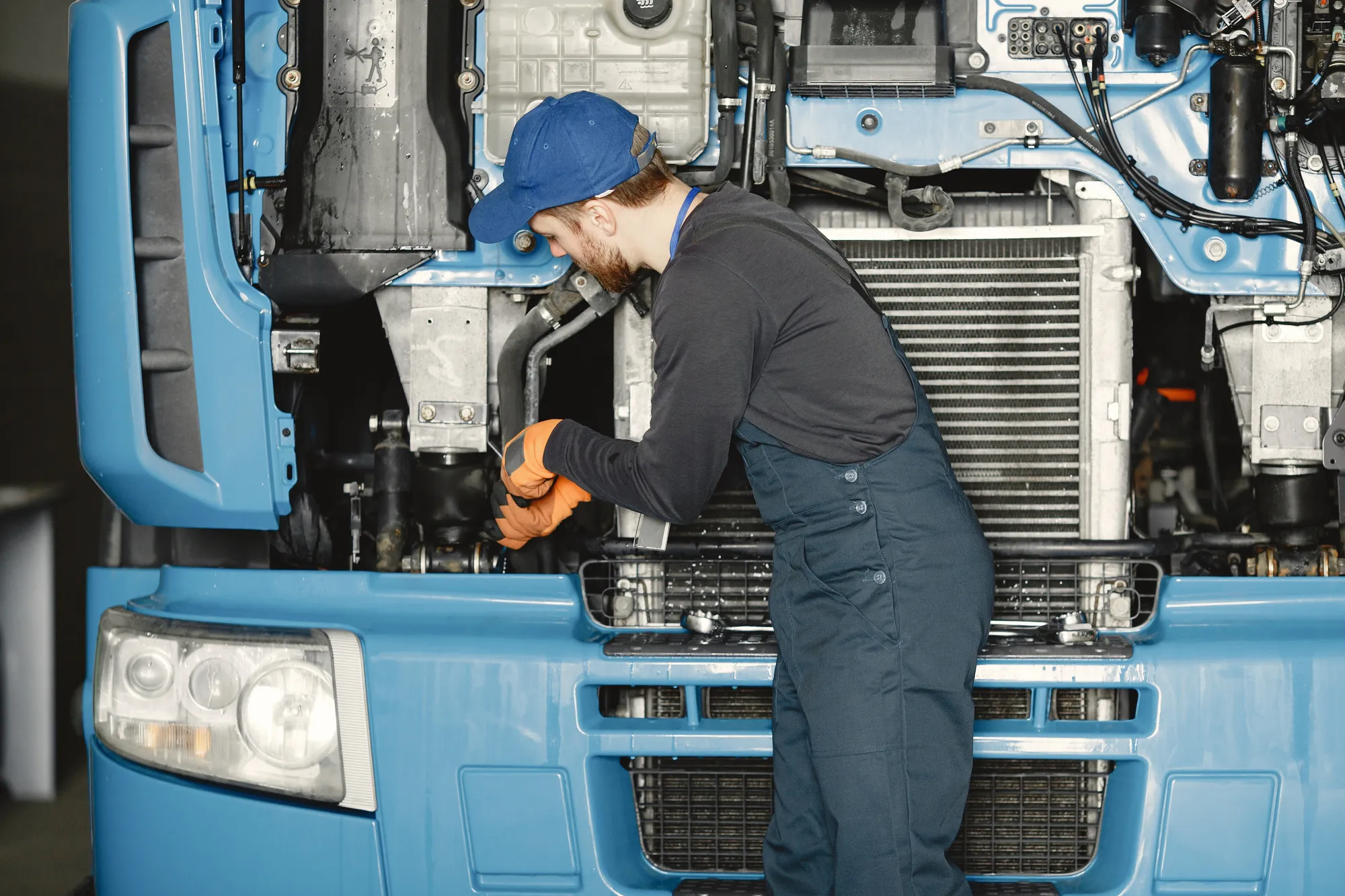 Lascia l’auto in officina, arrivano 7 mila euro di multe: “Il meccanico la usava senza permesso"