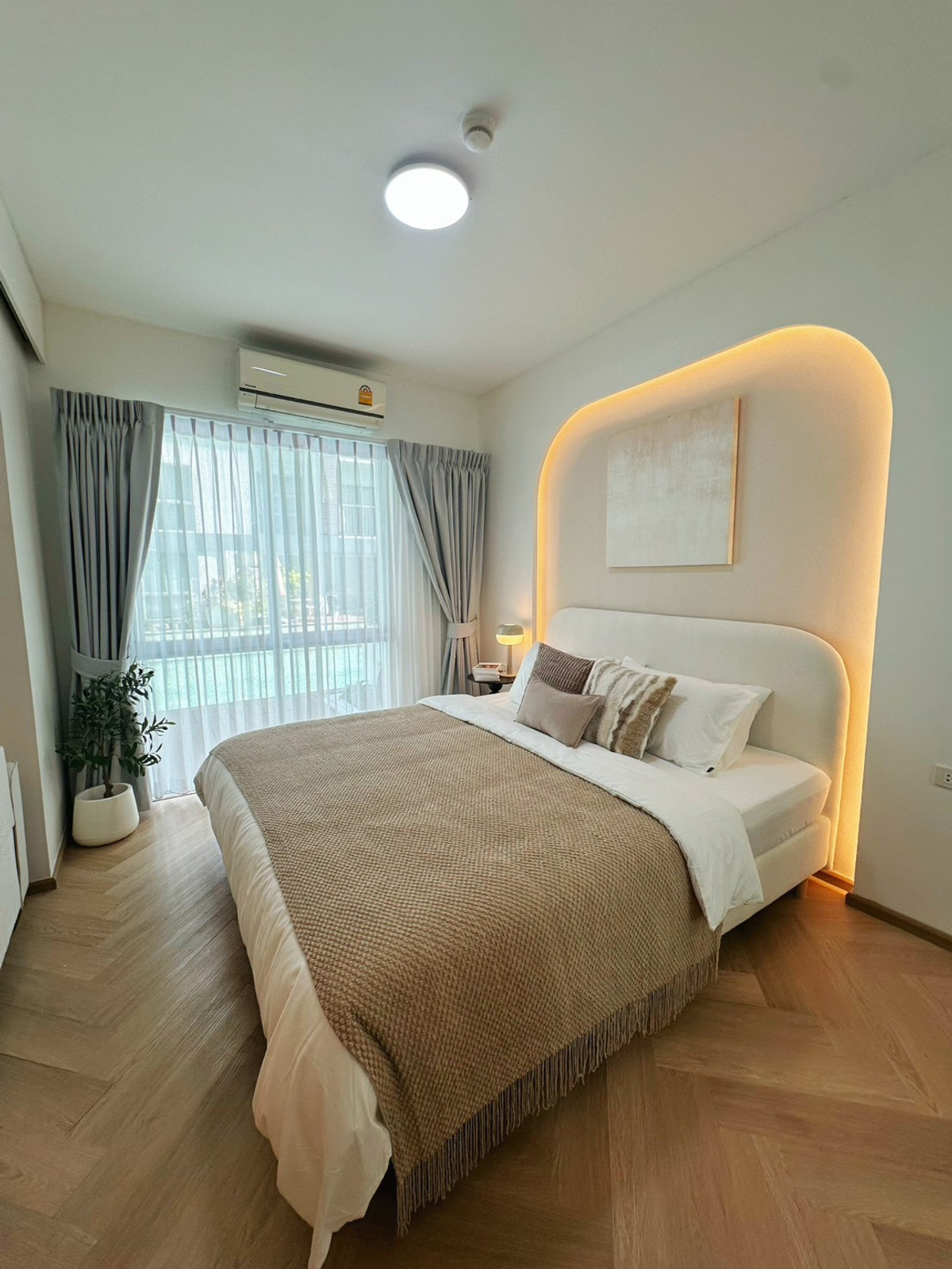 A space Asoke - Ratchada