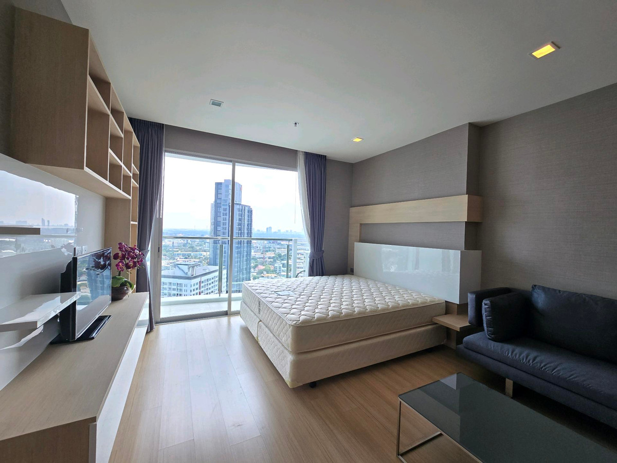Sky Walk Residences