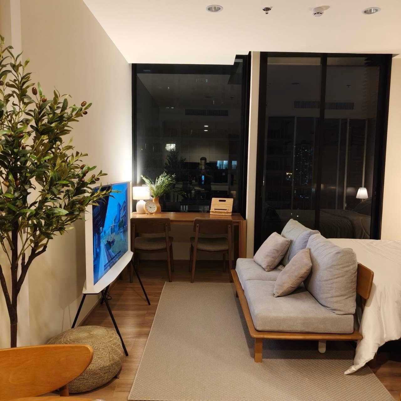 1-Bed Condo for Rent at Noble Form Thonglor