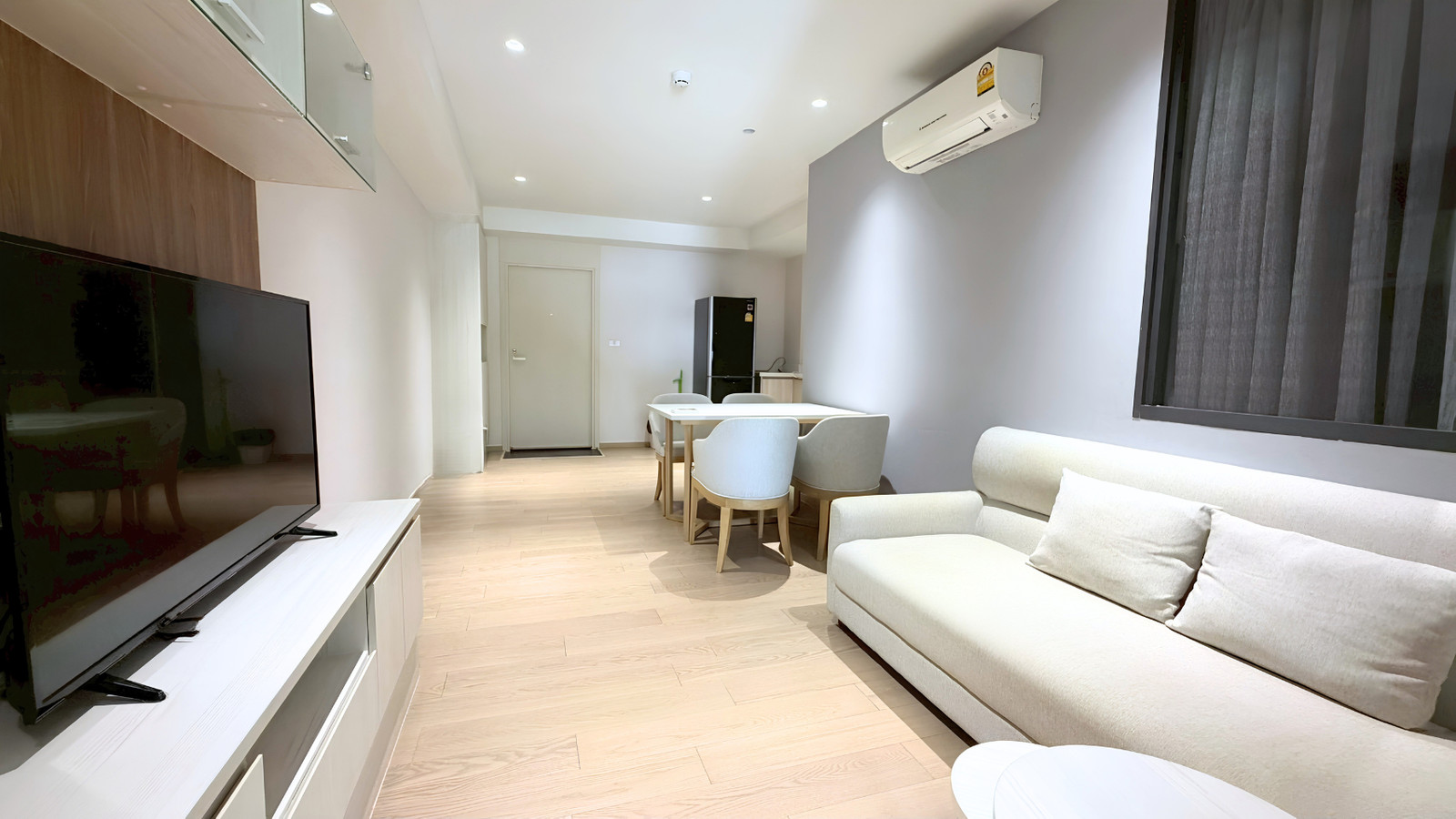 Runesu Thonglor 5