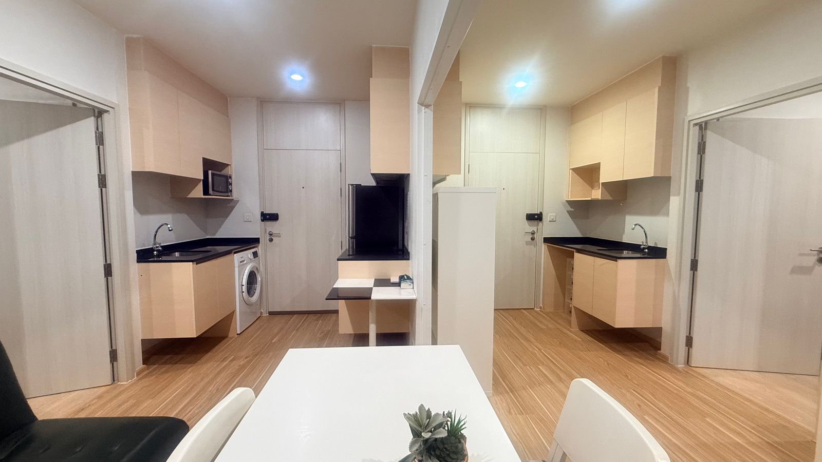 2-Bed Condo for Rent at Noble Revolve Ratchada 1