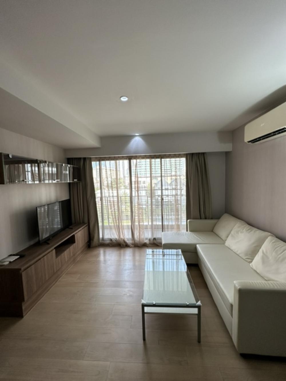 Runesu Thonglor 5