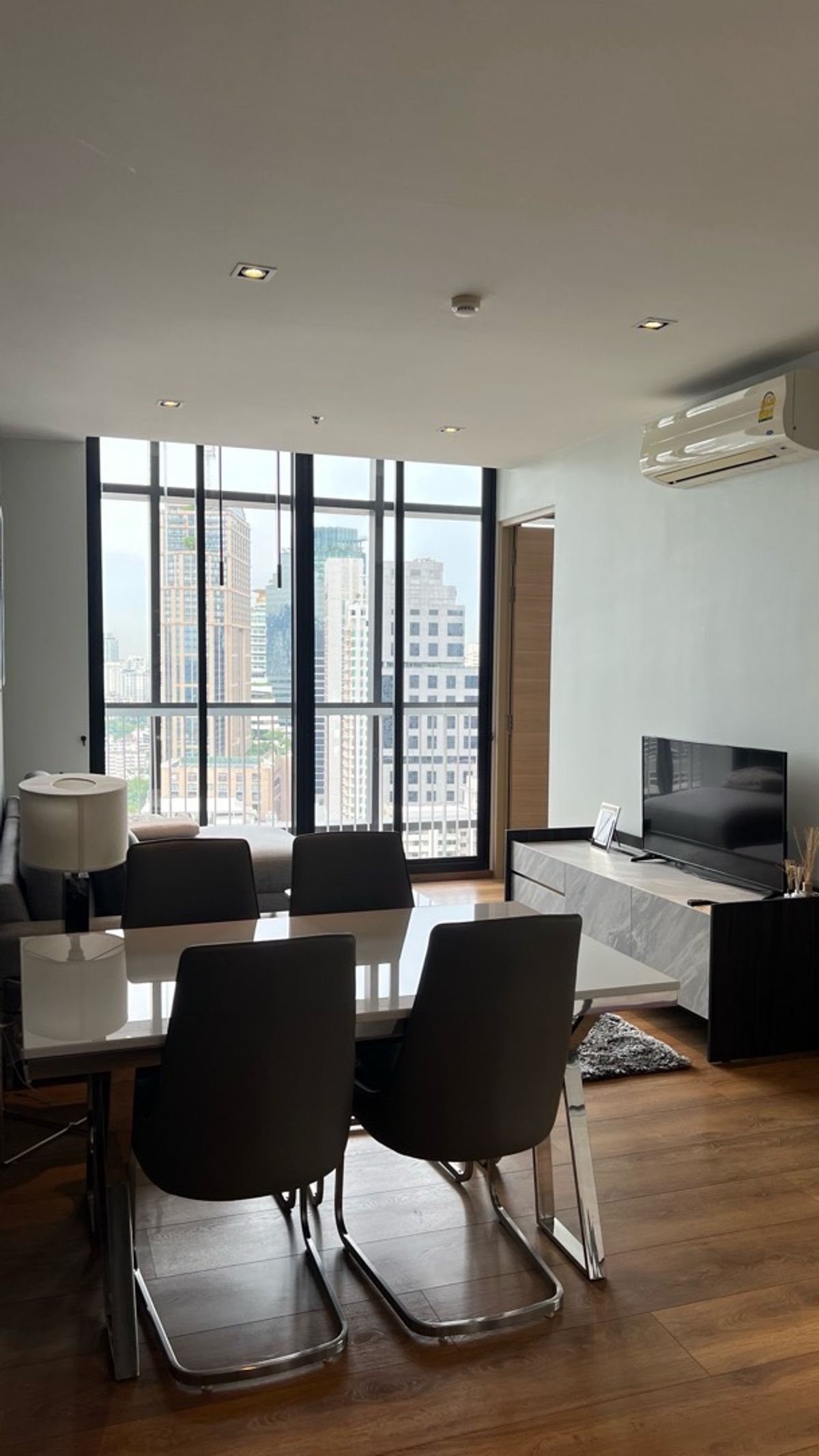 Park Origin Phrom Phong