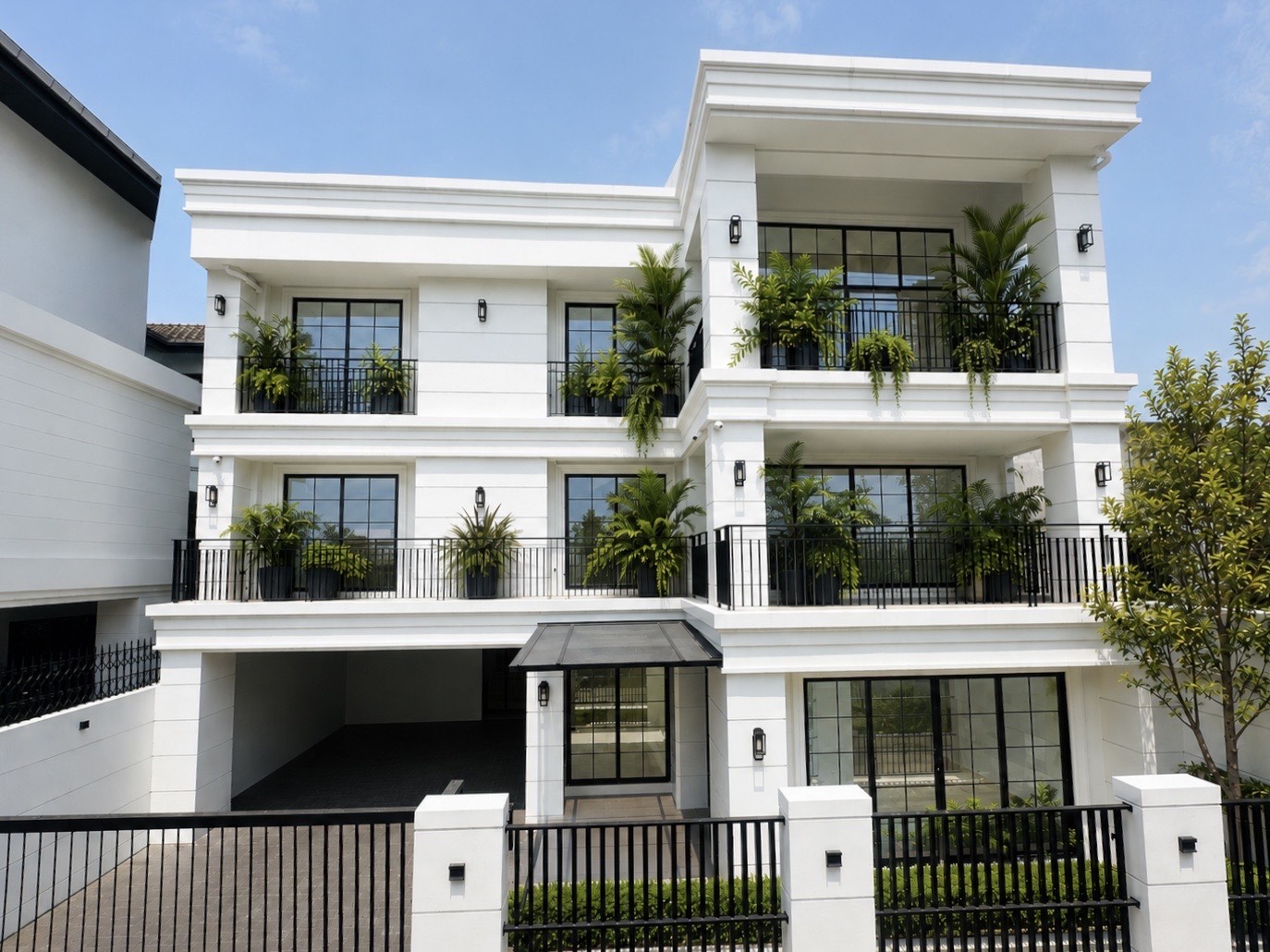 Heritage House Ekkamai