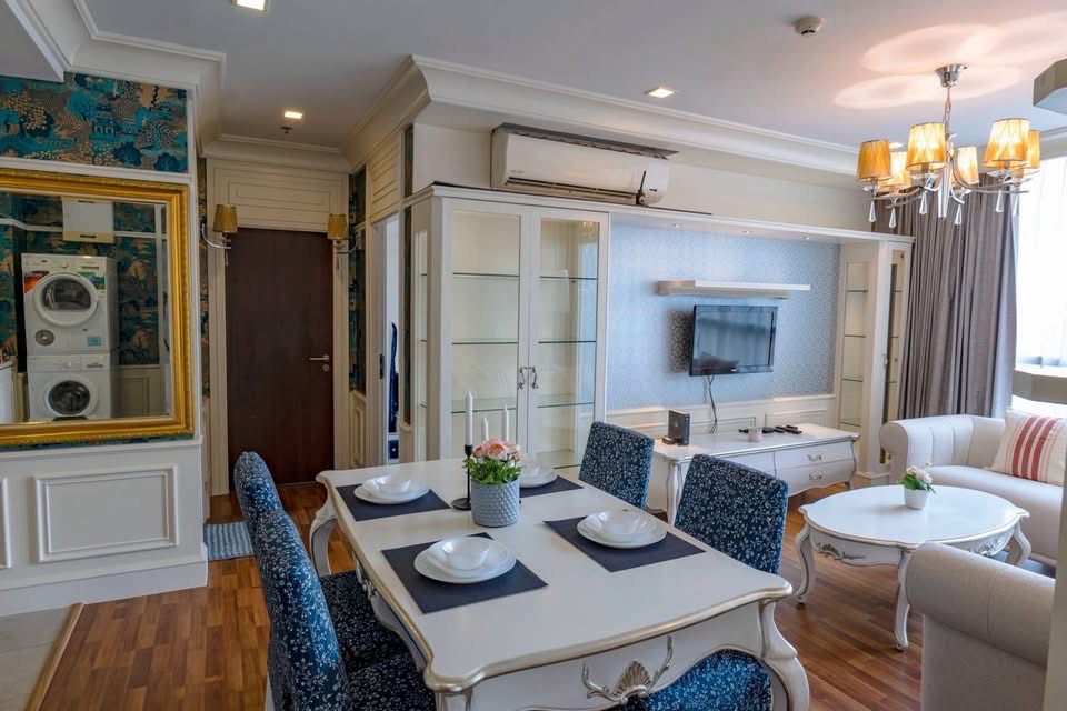 Le Luk Condominium