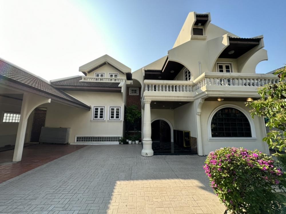 Sathorn Detached House