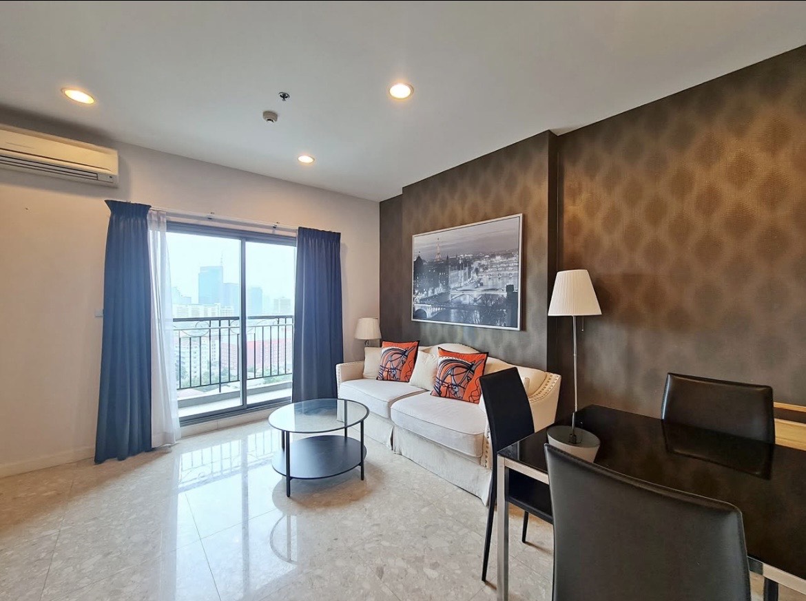 1-Bed Condo for Rent at The Crest Sukhumvit 34
