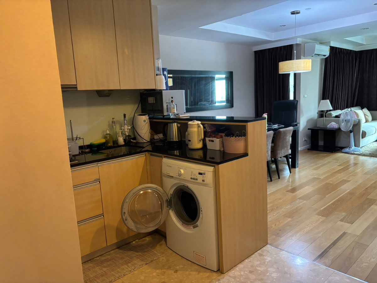 1-Bed Condo for Rent at Sathorn Gardens – photo 4