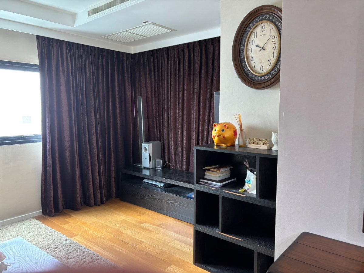 1-Bed Condo for Rent at Sathorn Gardens – photo 12