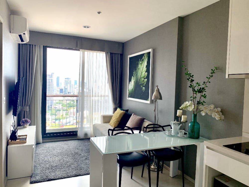 Rhythm Sukhumvit 42