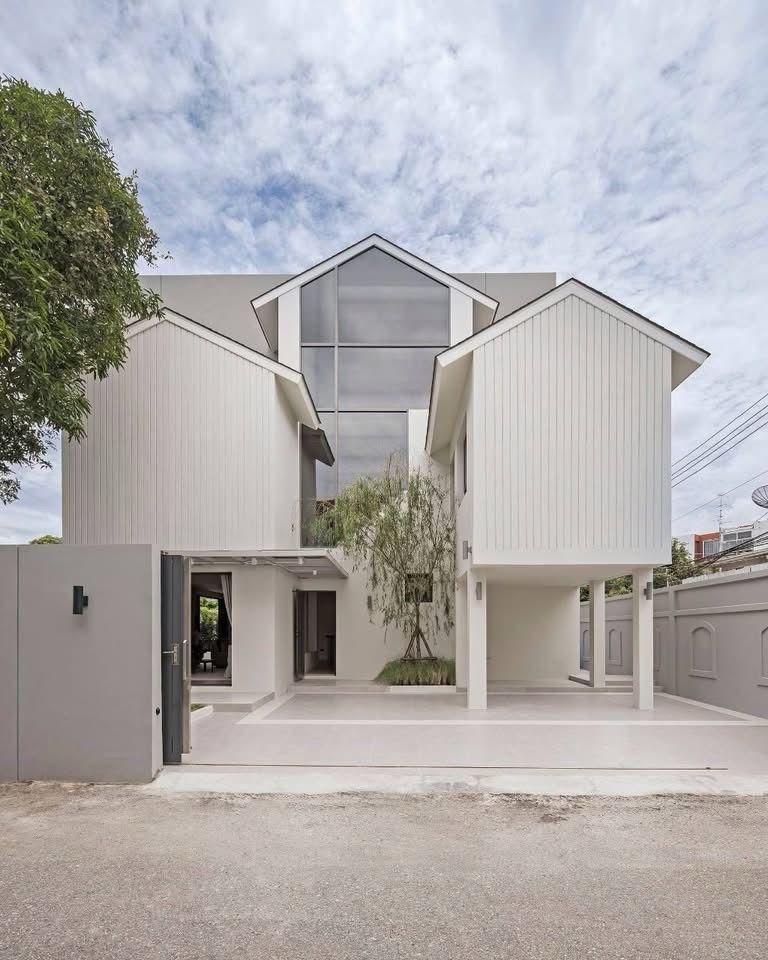 House Ekkamai Thonglor