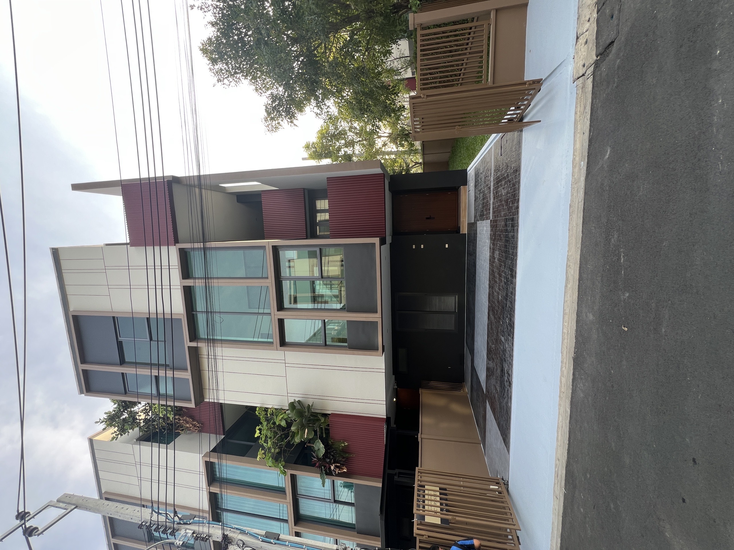 Ban Klang Muang Classe Sukhumvit 77