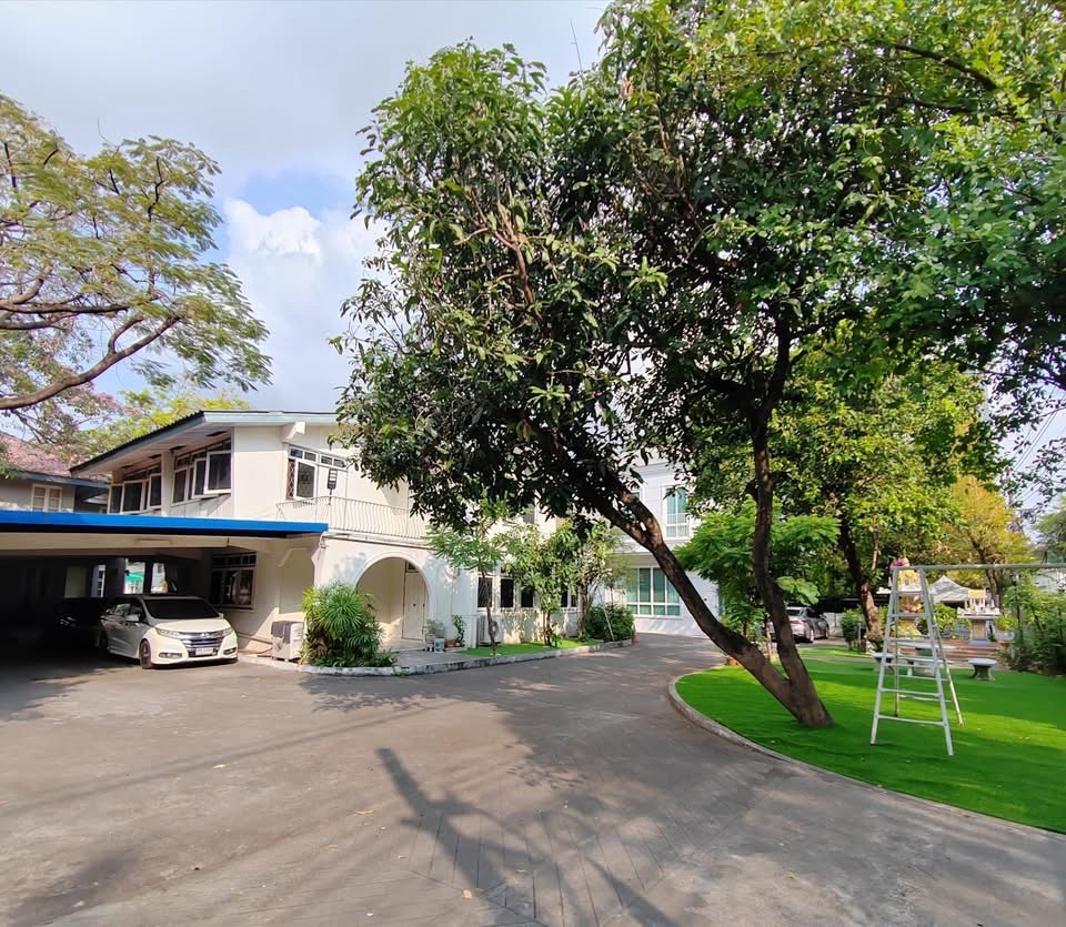 Commercial House in Thonglor