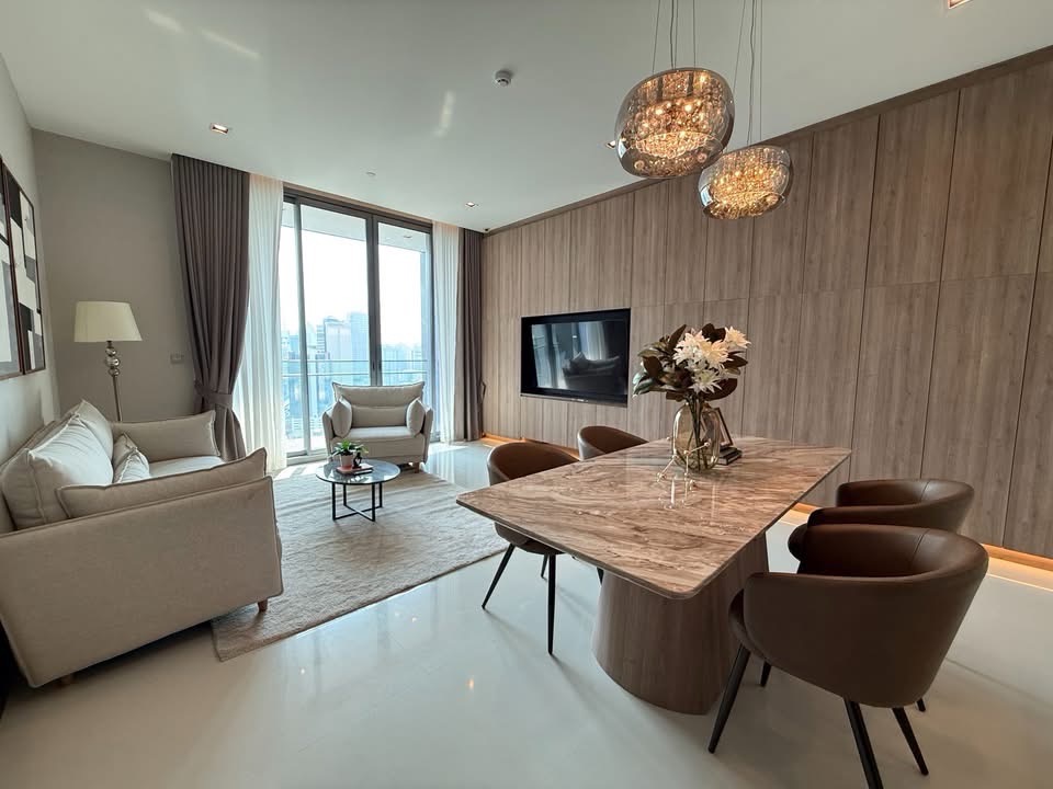 Q1 Sukhumvit Condo