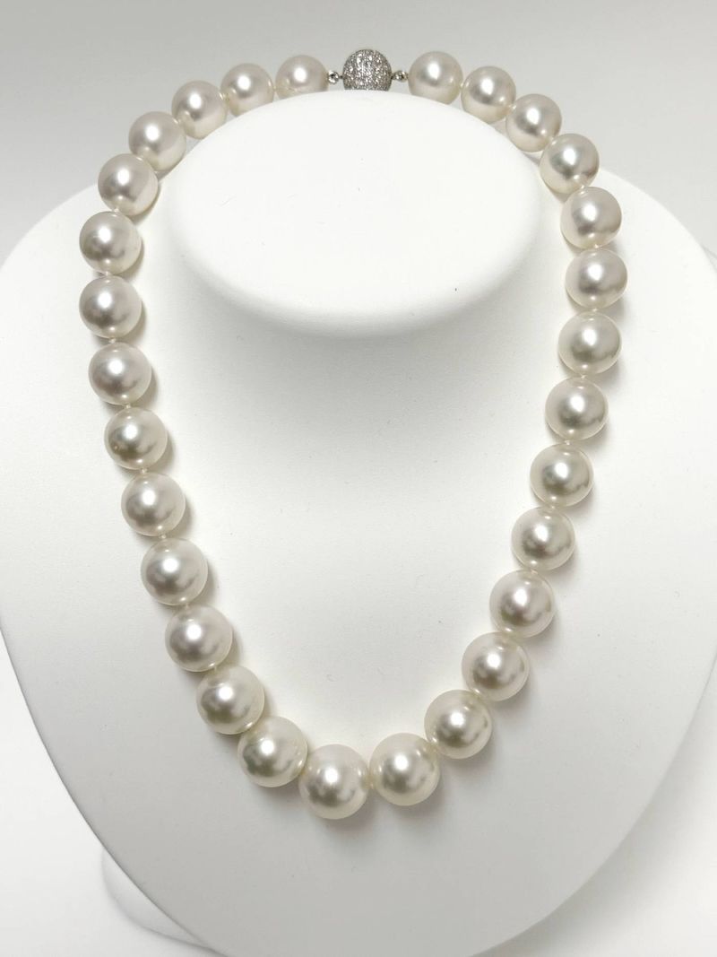 12mm x 15.9mm White South Sea TRUE AAA Quality Necklace